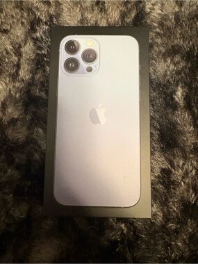 Apple iPhone 14 Pro - Silver/White Finish